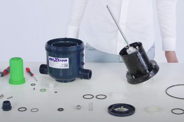 Video Tutorial Maintenance of Mixtron Dosing Pumps up to 9 mc/h